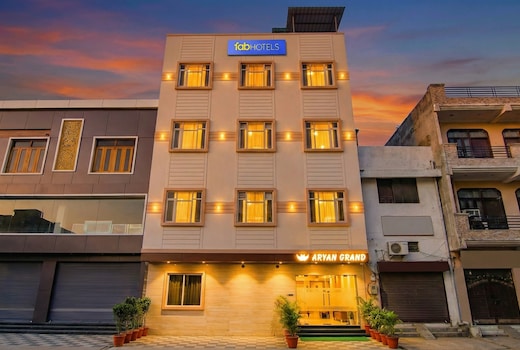 FabHotel Aryan Grand
