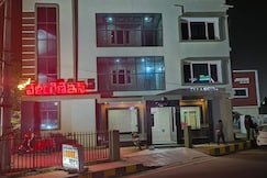 Vellangini Inn, Yellamanchili