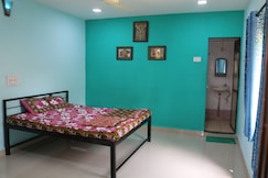 Athaang Beach Resort | Rooms & Restaurant, Malvan