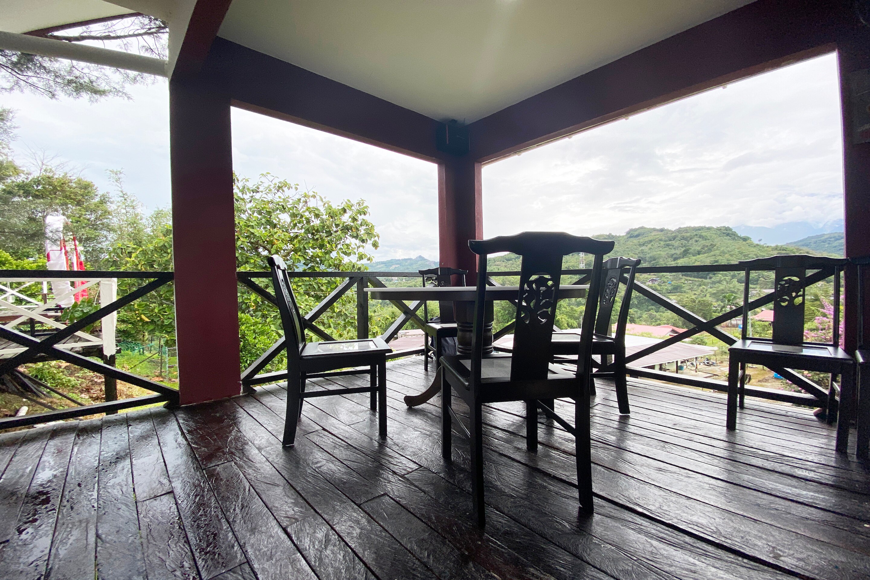 OYO HOME 90285 Pogimpaan Homestay - Tap to explore photos