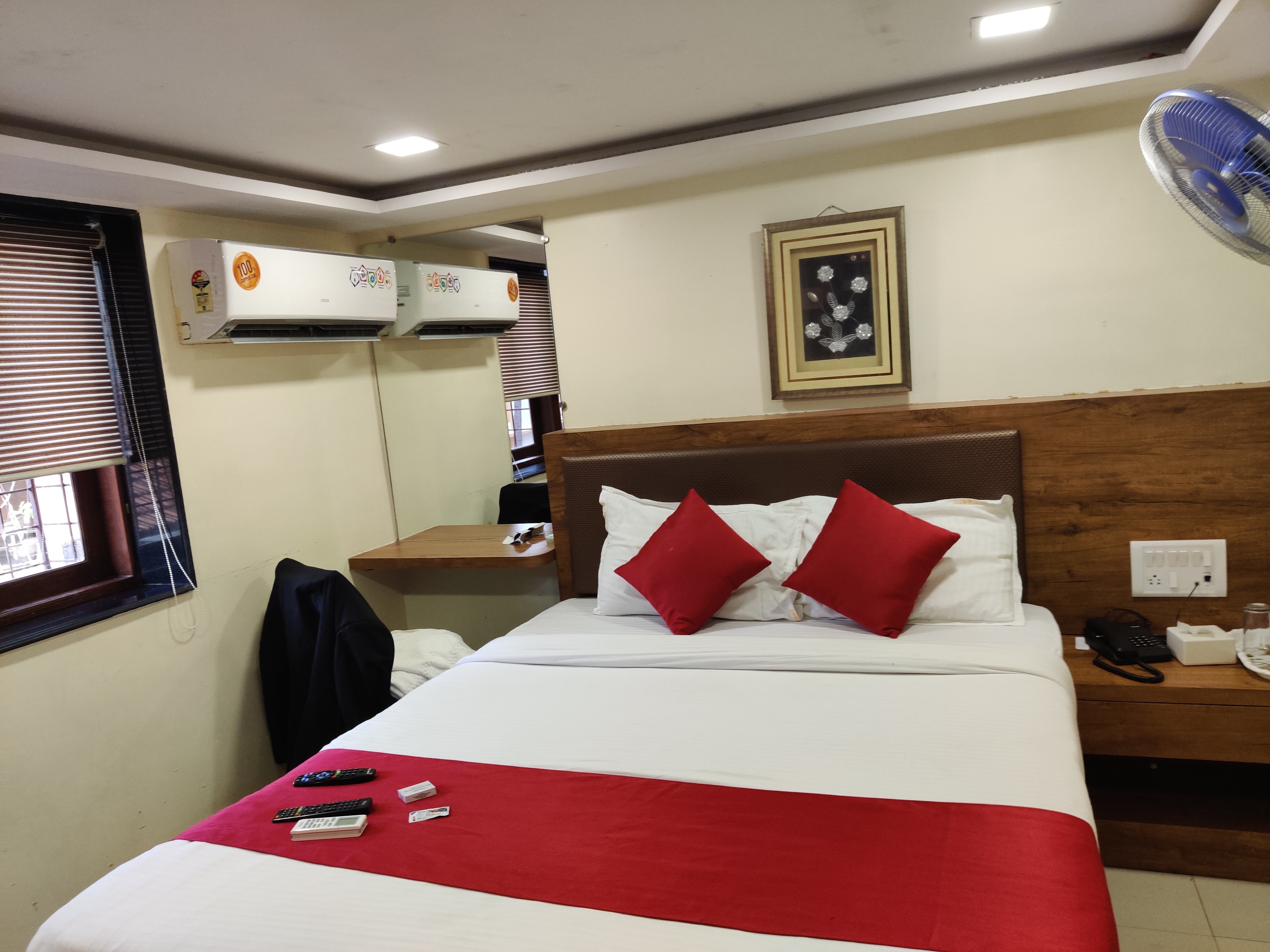 Hotel Happy land- Dadar - Tap to explore photos