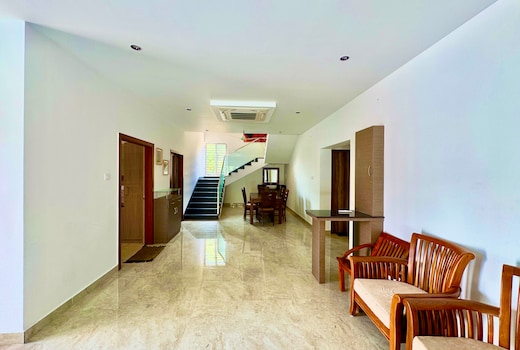 CINDRELLA BEACH HOUSE