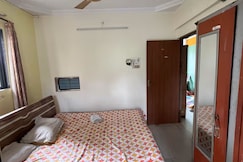 Cozy 2-Room Suite ( Salona guest house Charkop), Mumbai
