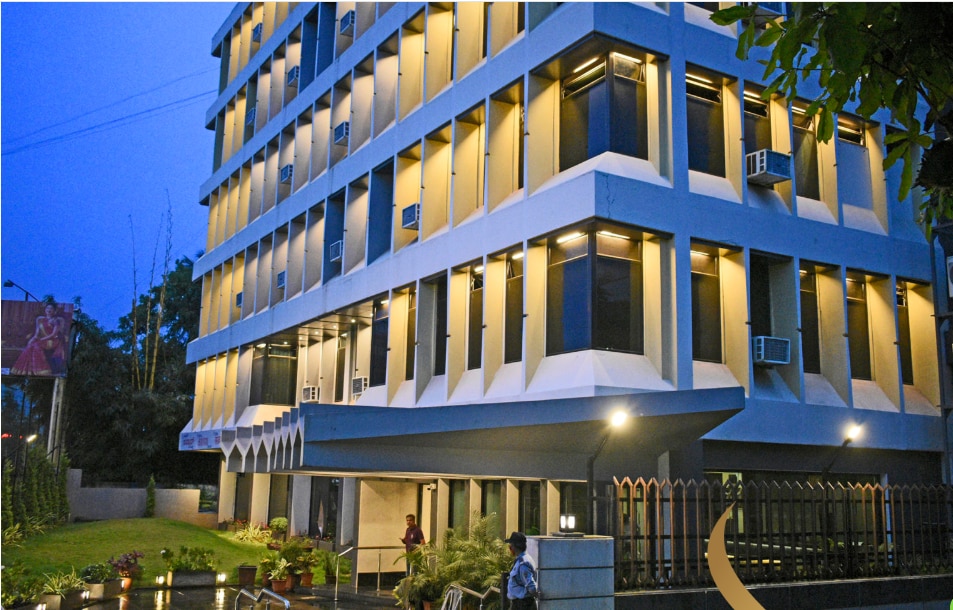Hotel Sanman Deluxe - Tap to explore photos
