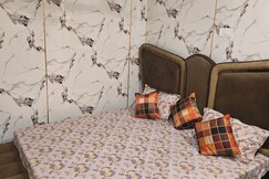 Croun stay, Varanasi