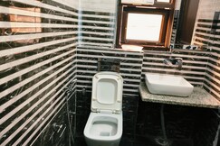 Hotel Amar Leela, Dehradun