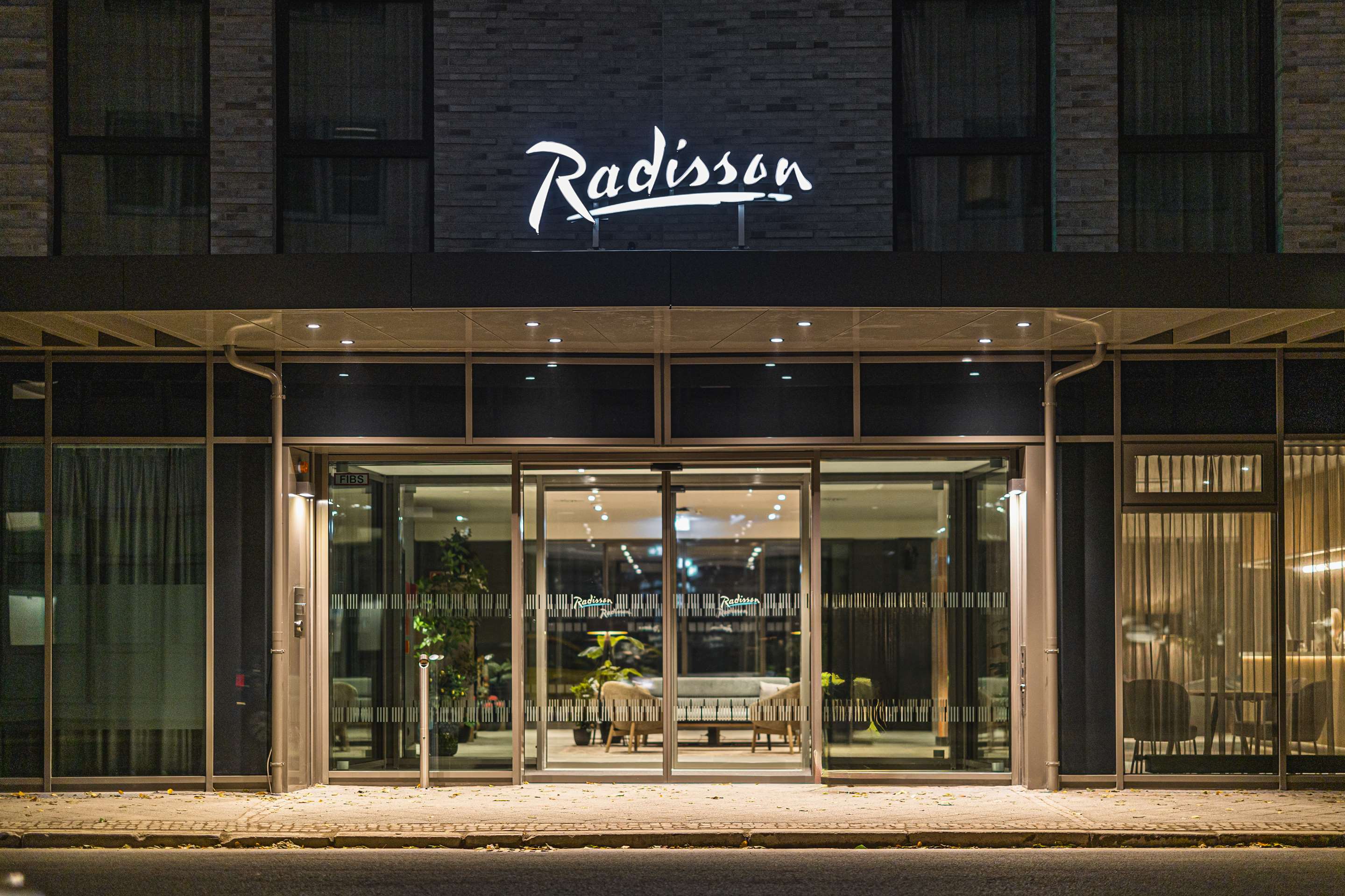Radisson Hotel Leipzig - Tap to explore photos