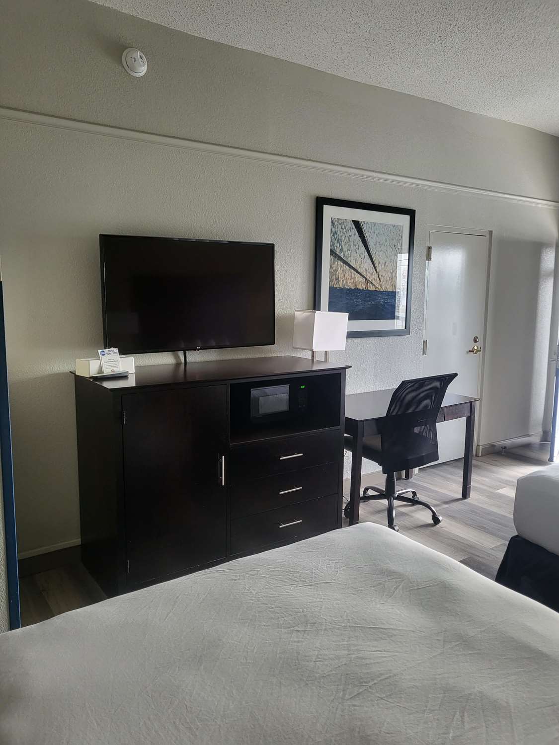 Best Western Kent Narrows Inn - Tap to explore photos