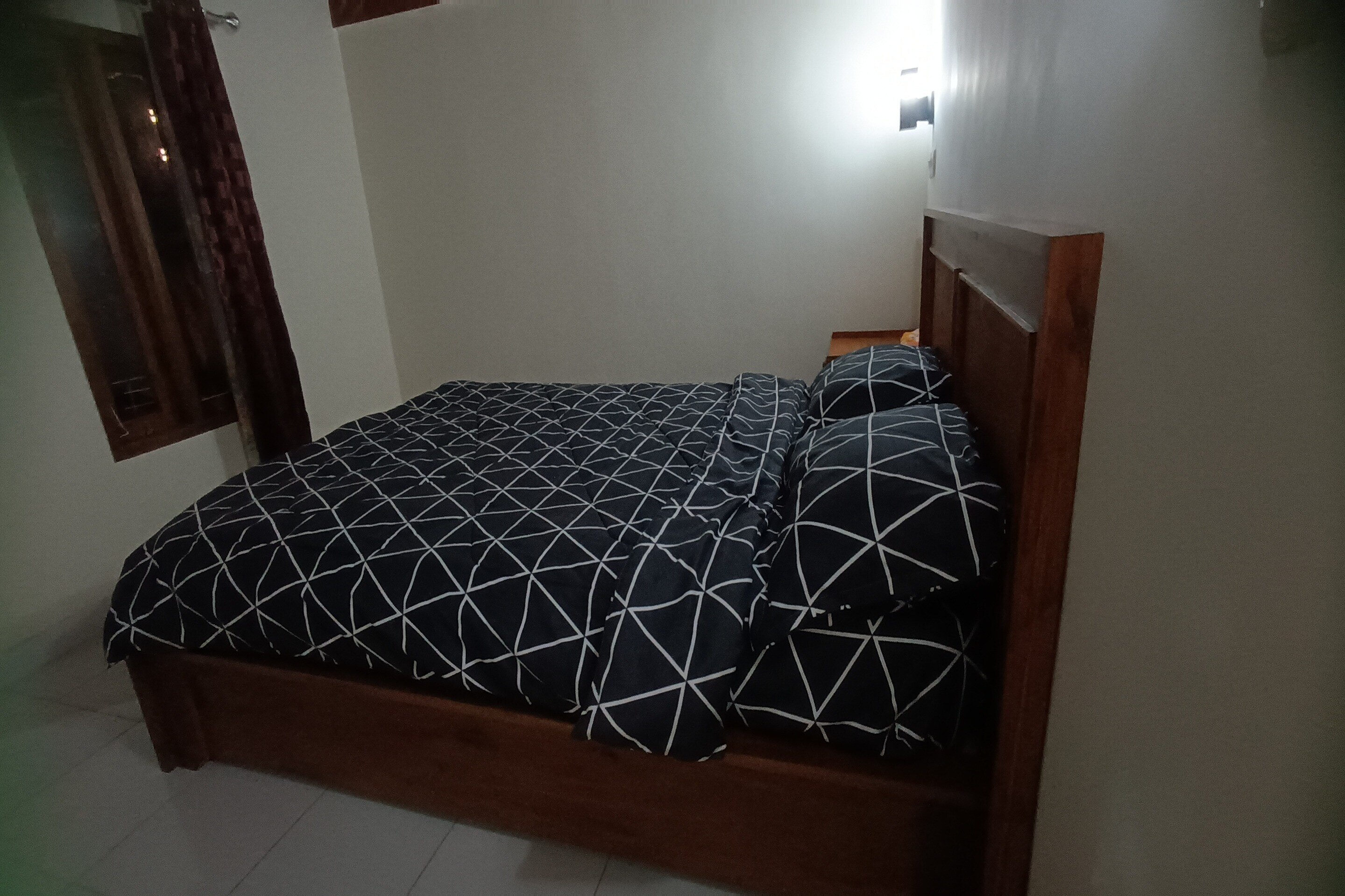 OYO 93766 Bunga Homestay Near Taman Lembah - Tap to explore photos