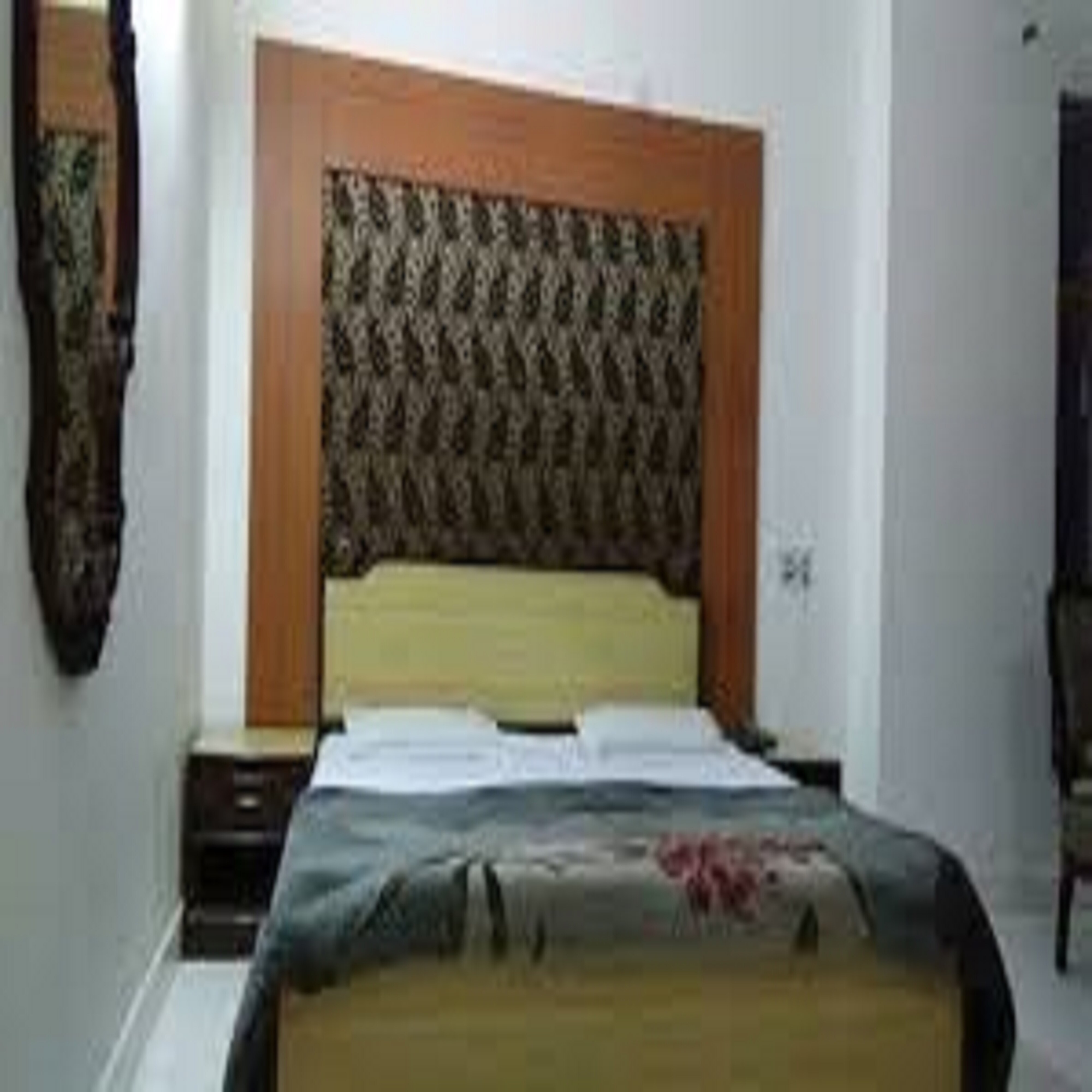 Govind Guest House - Tap to explore photos