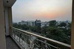 Cozy Cove Luxe Stay Near Medanta, Gurgaon