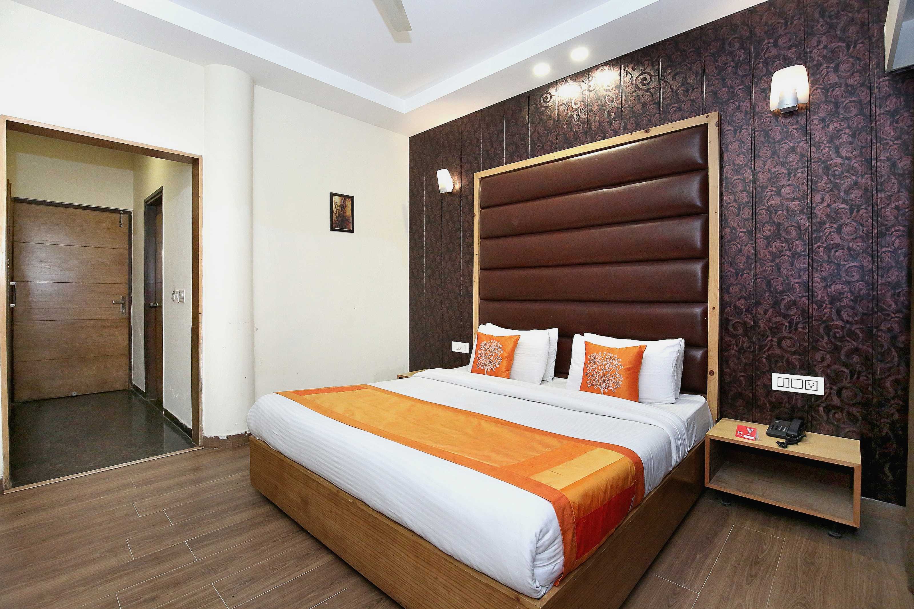 Collection O Citi Inn Zirakpur - Tap to explore photos
