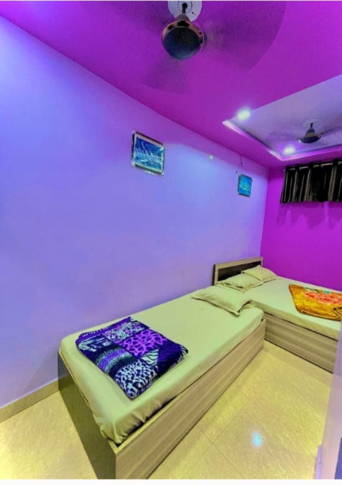 Kesar Guest House - Tap to explore photos