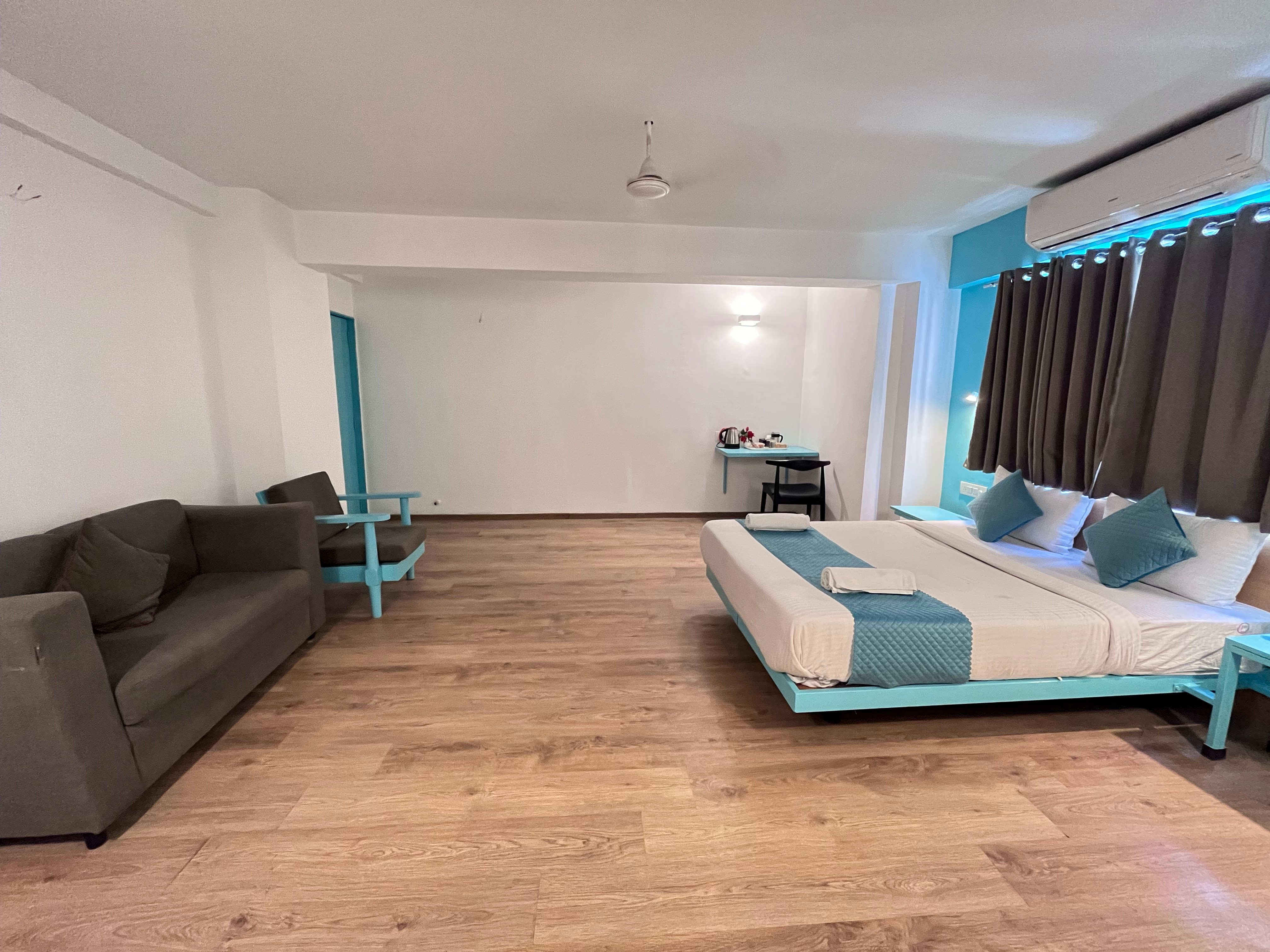 Hotel Sagar Inn Magarpatta Rooms Bar Restaurant Pune - Tap to explore photos