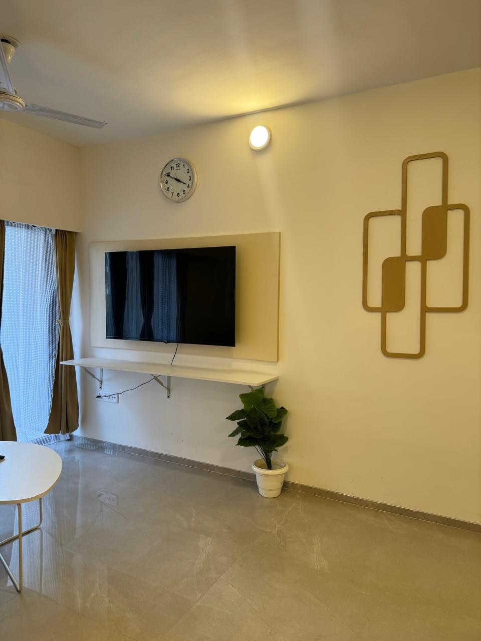 Z Bliss Suites, BKC - Tap to explore photos