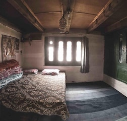 Double Room with Attached Washroom