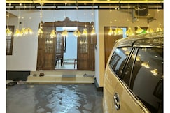 Sandal World, Alathur