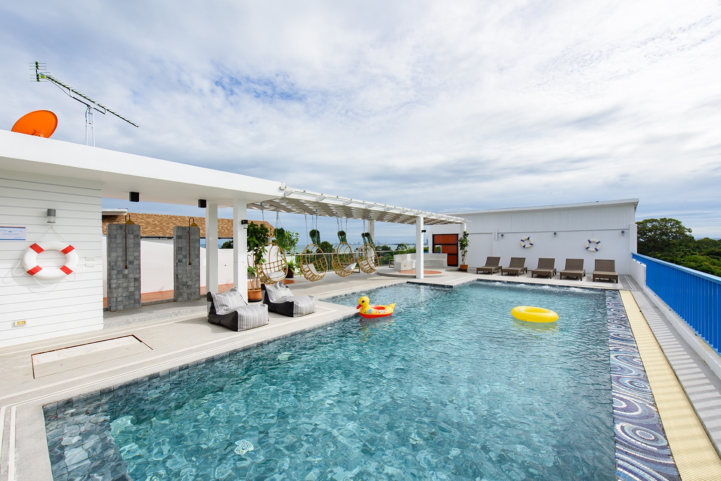 Costa Well Resort Pattaya - Tap to explore photos