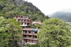 Hill Top Swiss Cottage, Rishikesh