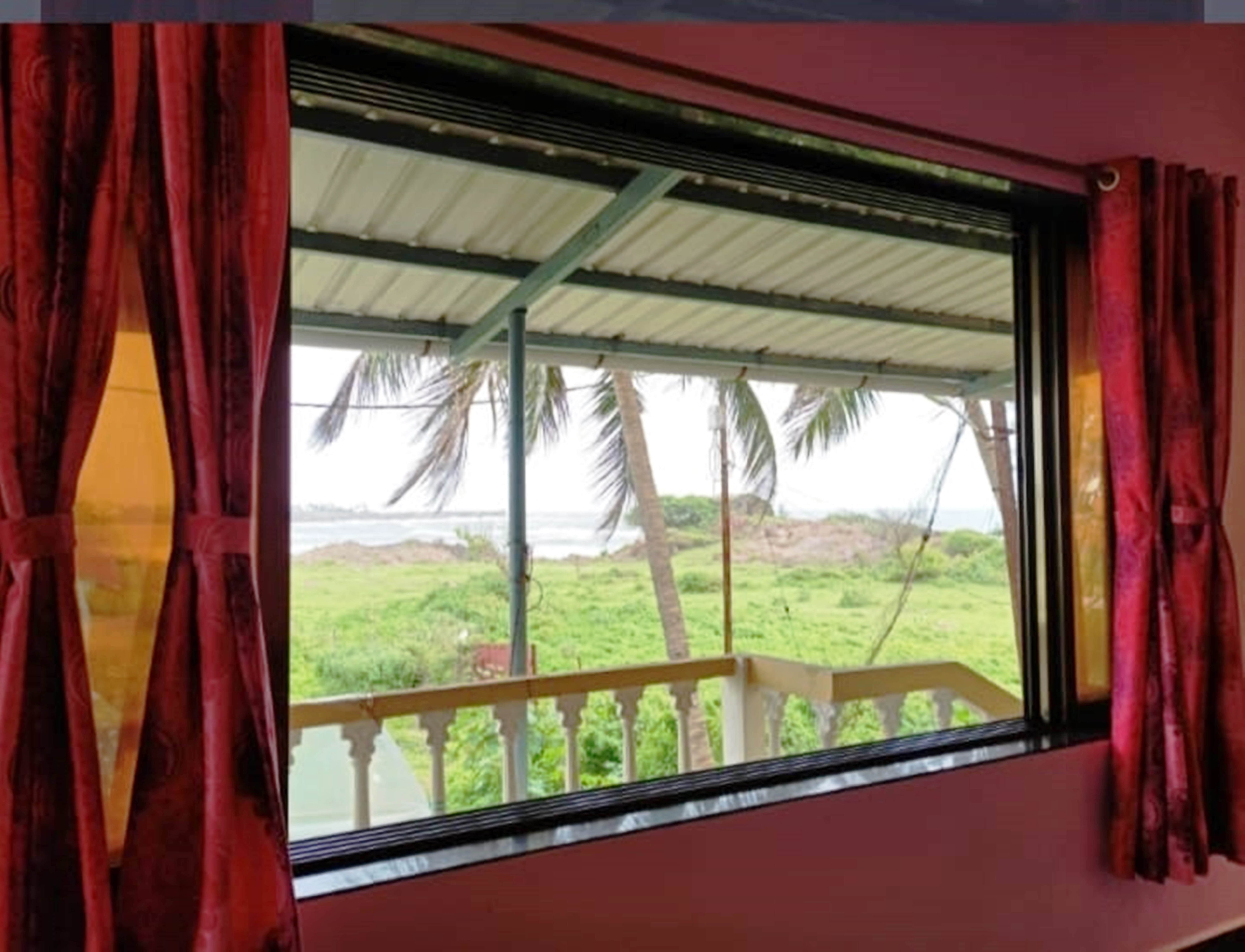 Divine Star Home Stay - Tap to explore photos
