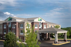Holiday Inn Express Hotel & Suites Chanhassen, an IHG Hotel, Carver