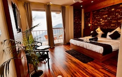 Executive Luxury Room with Balcony