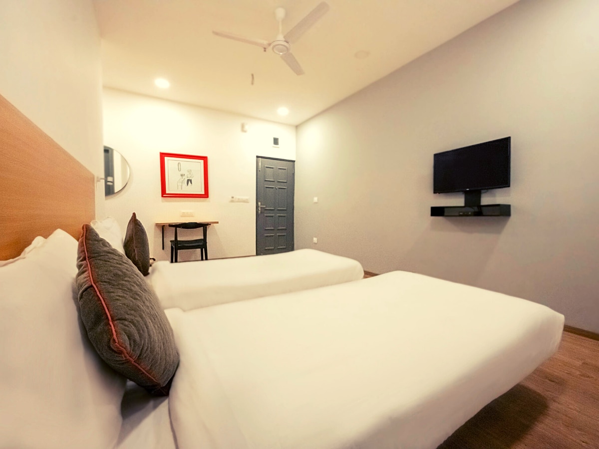 Hotel Signature Inn 2