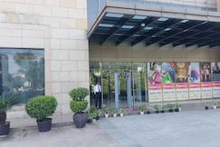 DEVENTURE HOTEL, Rohtak