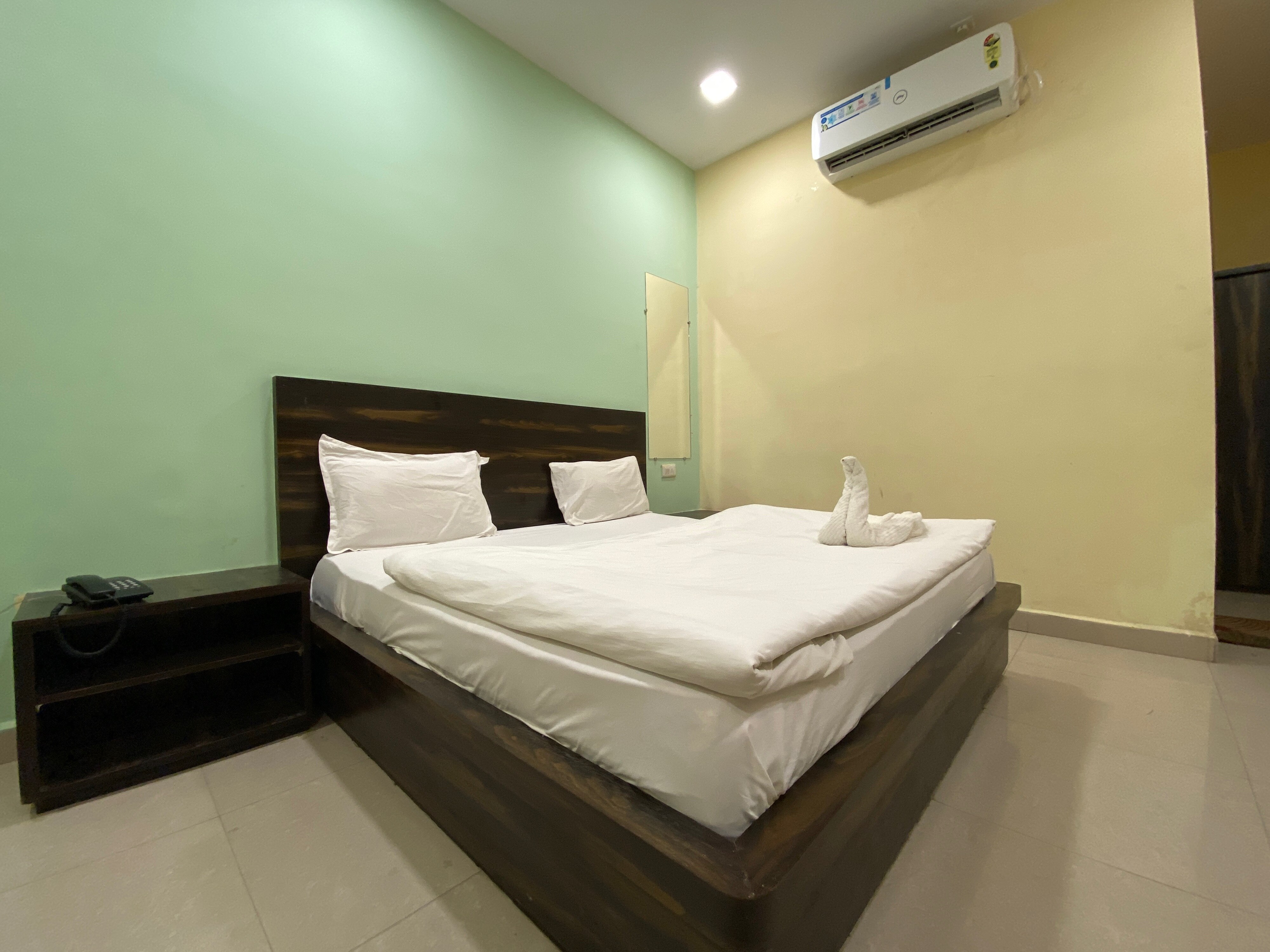 Hotel Maihar Inn - Tap to explore photos