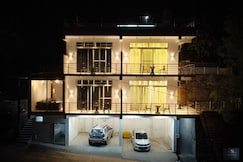Chester Oak Kasauli - Premium rooms and Exclusive Villa, Solan