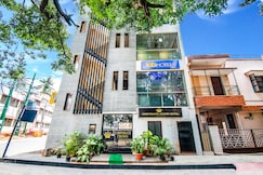 FabHotel Corporate Crown - Nr. Jyoti Nivas University, Bangalore