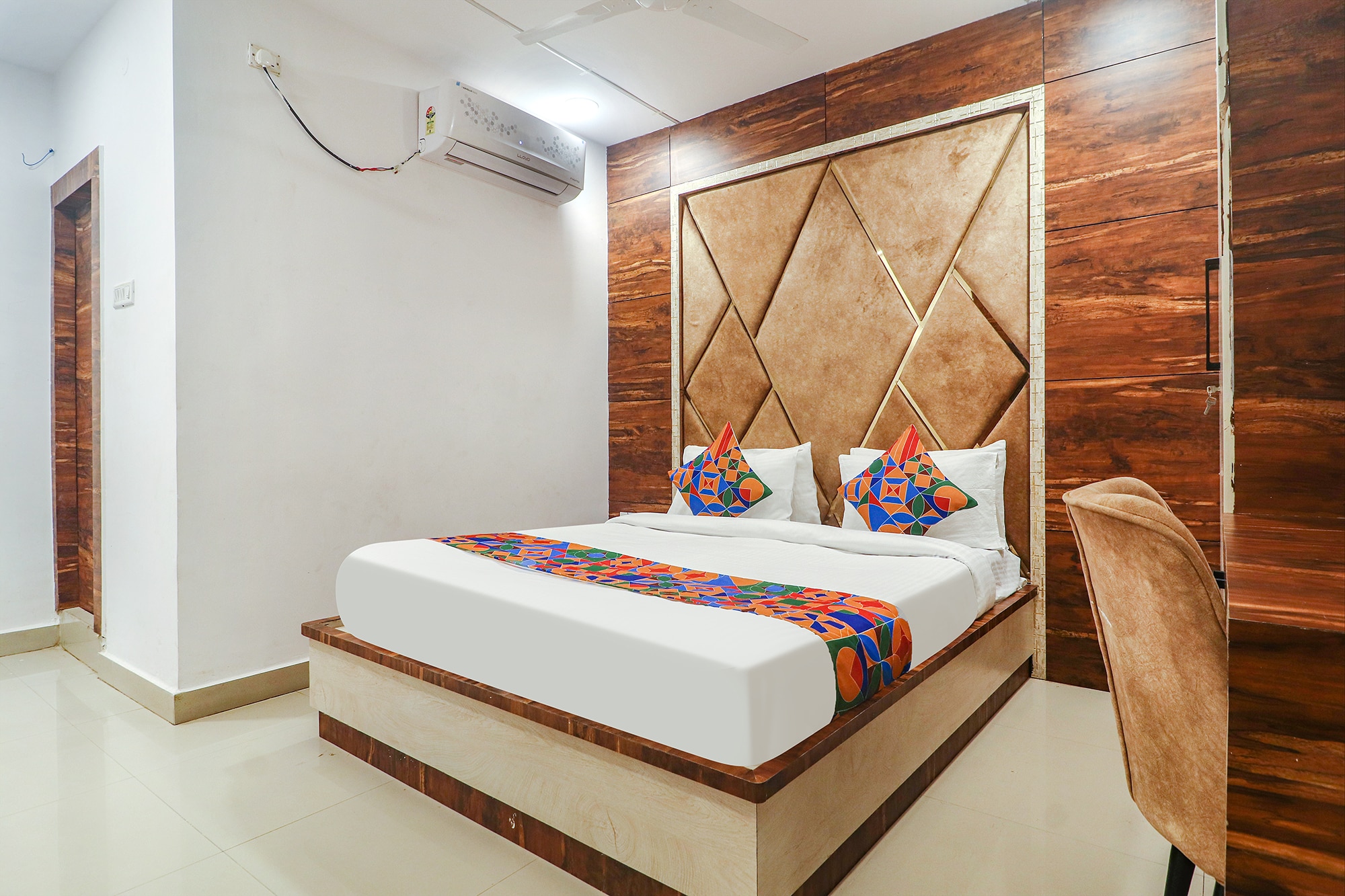 FabHotel Double Tree - Vanasthalipuram - Tap to explore photos