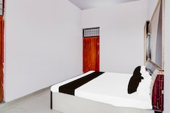 Hotel O Lord Krishna, Sikandra Rao