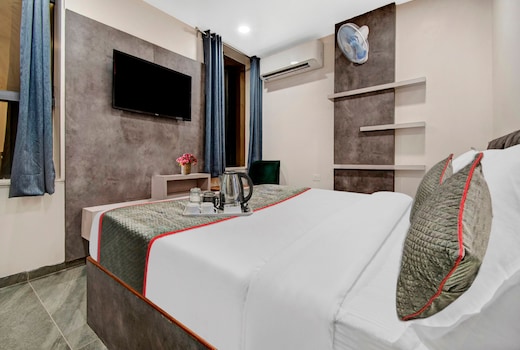 Super Townhouse OAK Hotel Rudra