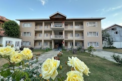 Leisure Secrets, Srinagar