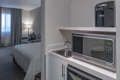 Holiday Inn Express & Suites Silao Aeropuerto - Terminal, Leon