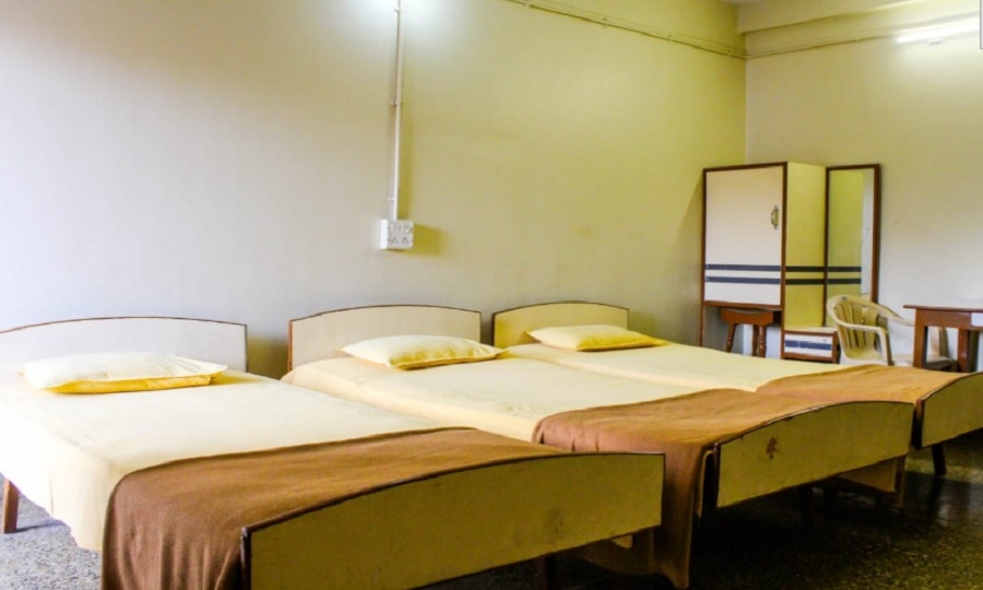New Ajanta Lodging - Tap to explore photos