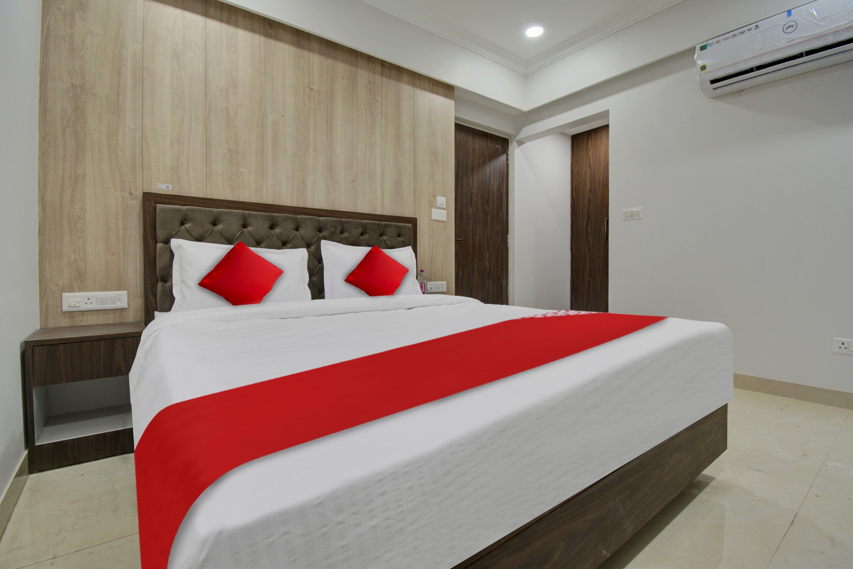 Hotel O Shiv Mahima - Tap to explore photos