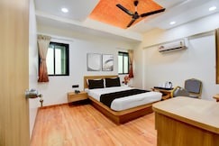 Super Townhouse Balewadi Stadium Pune Formerly Hotel Sarovar, Pune