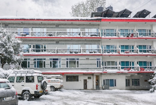 Nandini Palace - 5 minute's drive to Mall Road