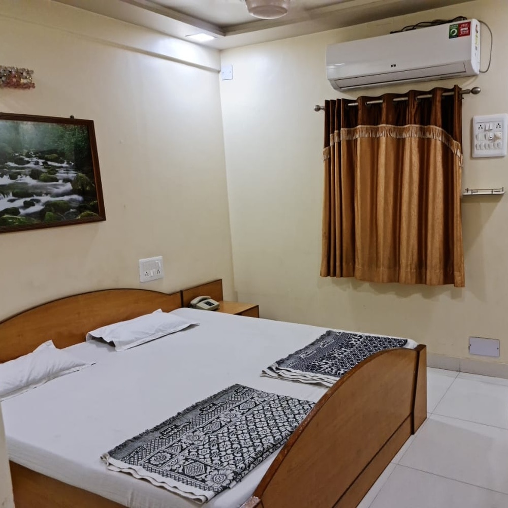 Hotel Sarovar Inn - Tap to explore photos