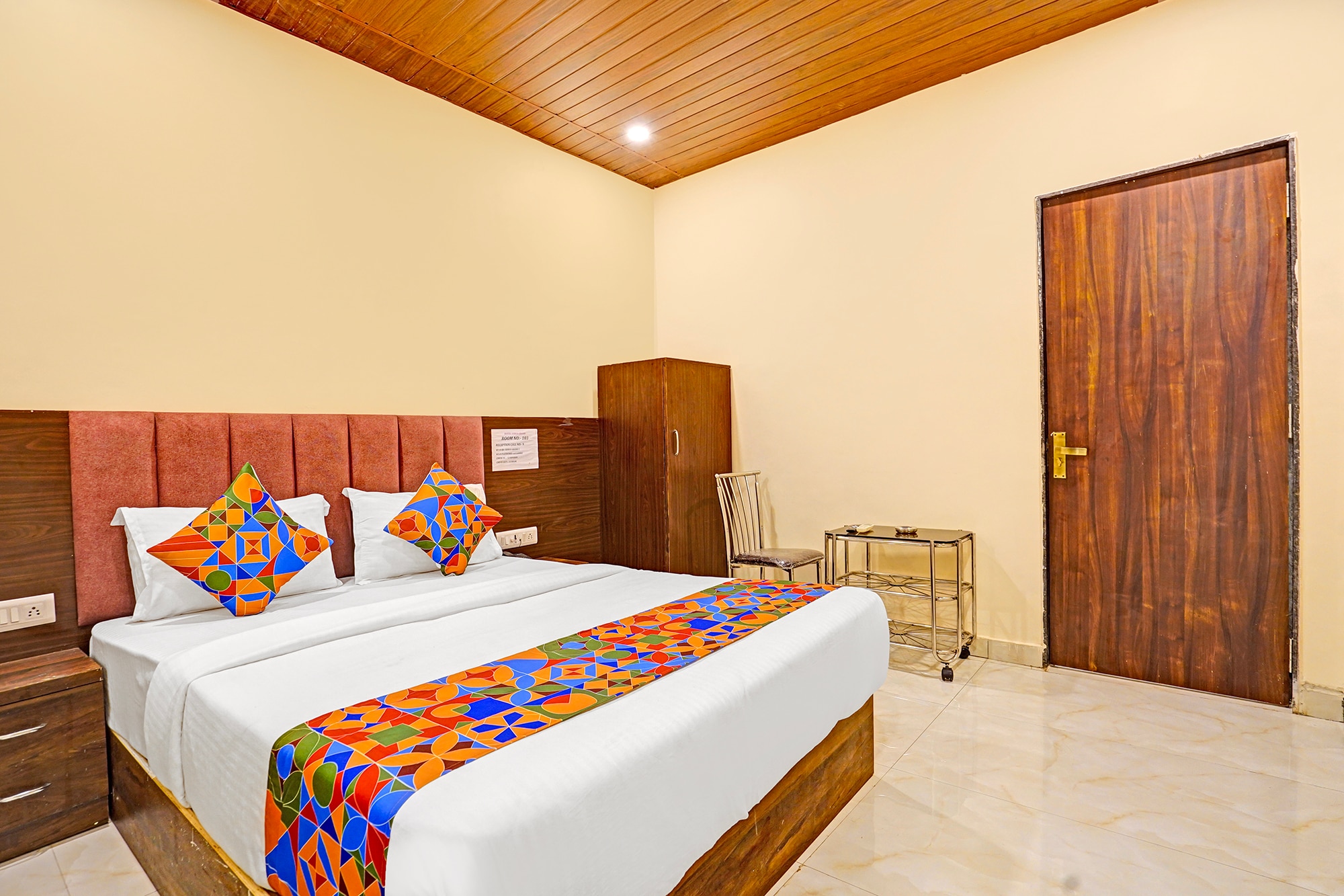 Deluxe Room 1