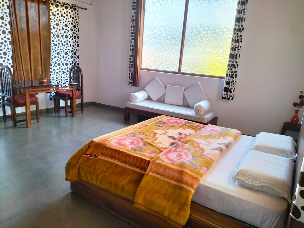 Samith homestay - Tap to explore photos