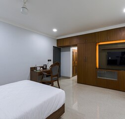 Deluxe AC Room