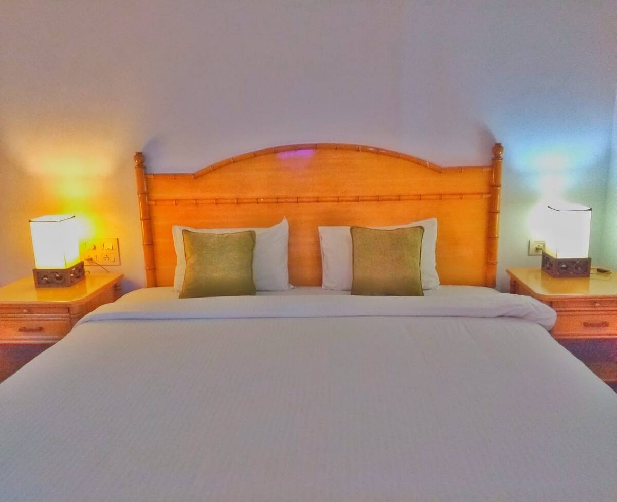 2 BHK Apartment Sea Breeze 2 - Tap to explore photos