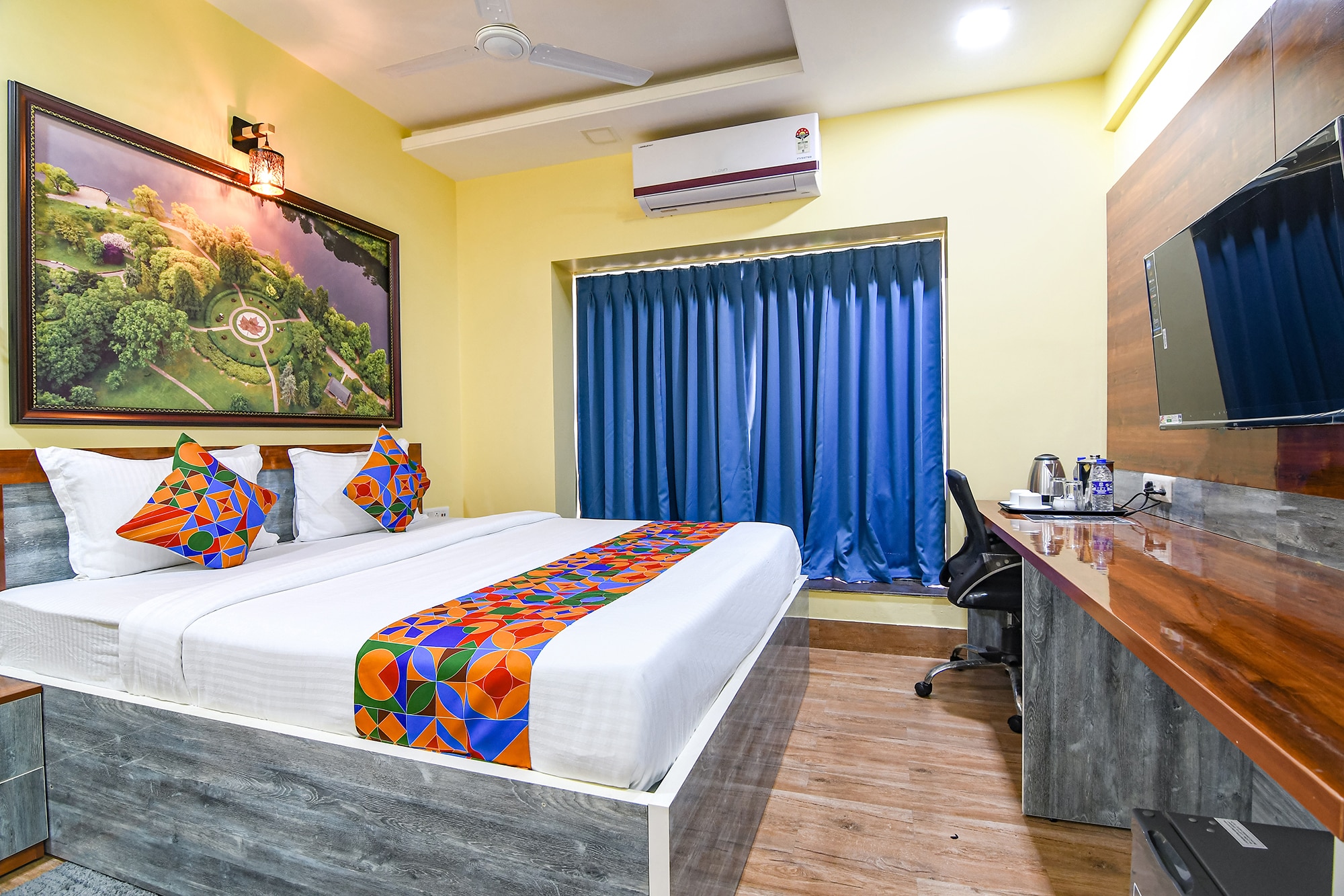 FabHotel Prime Familto - Near Bisarjan Ghat. - Tap to explore photos