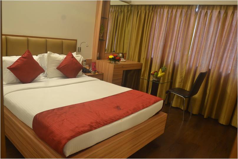 Deluxe Double-Bed Room 1