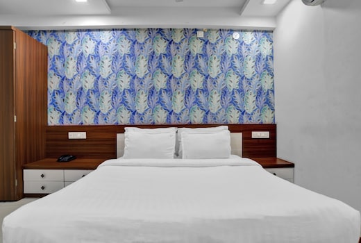 Collection O Jineshwari Hotel