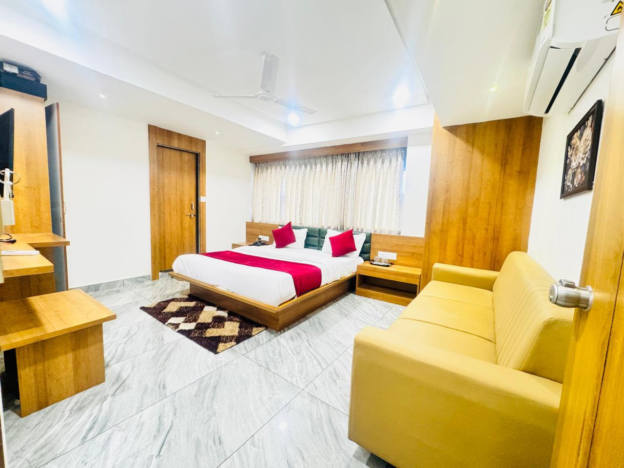 HOTEL LONGSTAY - Tap to explore photos
