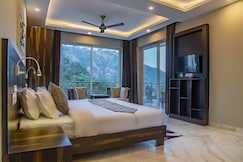 The Lalita's Majestic Pines, Kasauli